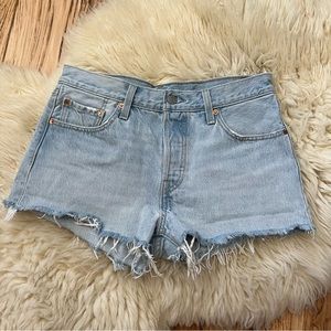Levi’s 501 Denim Shorts Light Wash Size 28